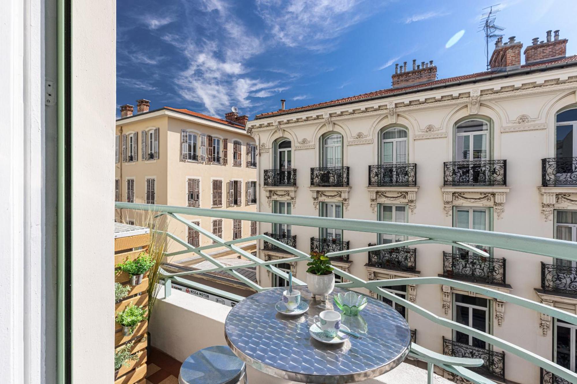 37 Lamartine - Magnifique Art Deco - Centre-ville Nizza
